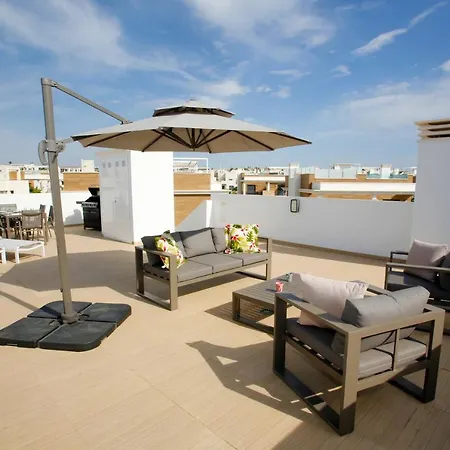 Fortuna 44 - Ac, Pool And Roof Terrace Apartment