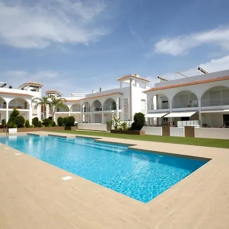 Fortuna 44 - Ac, Pool And Roof Terrace Apartment *
