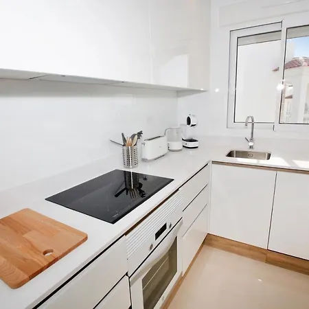 Fortuna 44 - Ac, Pool And Roof Terrace Apartment *